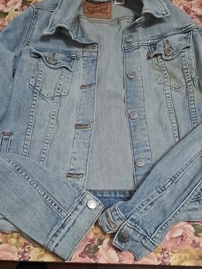 Levi's Ladies Denim Jacket. Medium